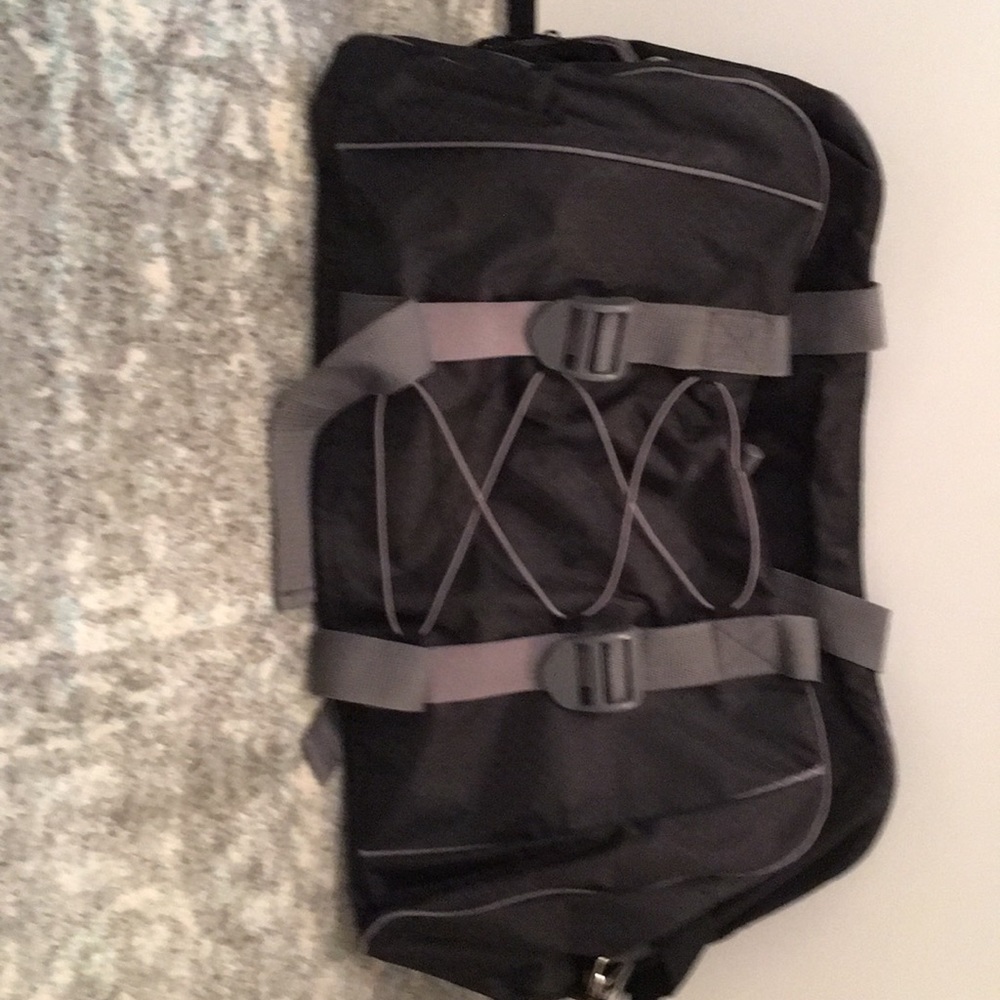 Thirty One duffel bag with strap